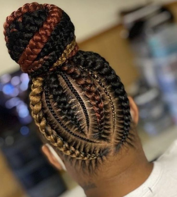 Feedins Braids Into Bun, Lemonade Braids Updo, Braided Updo Black Women, Updo Feed In Braids Hairstyles, Braided Up Bun For Black Women, Feed In Braids Updo Buns, Medium Feed In Braids Ponytail, Feed In Braids Cornrows Ponytail, Braids Updo For Black Women Up Dos