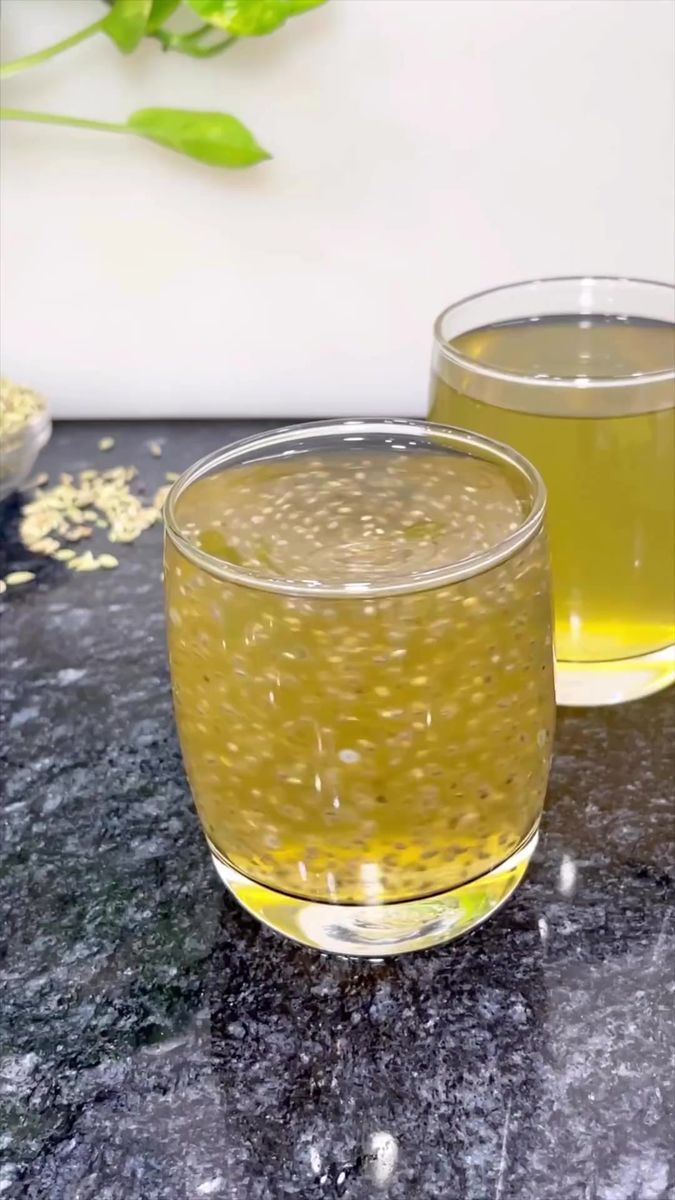 DETOX Fennel drink for clear skin ~Treats acne and blackheads naturally~ Water -2cup Fennel seeds -1tsp Mint leaves -few leaves Cloves -2 Cardamom (small)-2 Cinnamon stick -1 inch Method Boil water add fennel,mint leaves,cloves ,cardamom & cinnamon stick cook until flavours absorbed.(about 10min) Strain and enjoy hot You can add soaked chia seeds if you want. #healthyrecipes #clearskin #naturalskinglow #pimpleremover #minttea #fenneltea #tea #healthydrinks #drinks #reelitfeelit #reeloftheday Fennel Drink, Drink For Clear Skin, Soak Chia Seeds, Fennel Tea, Beauty Drinks, Sources Of Vitamin A, How To Remove Pimples, Homemade Beauty Tips, For Glowing Skin