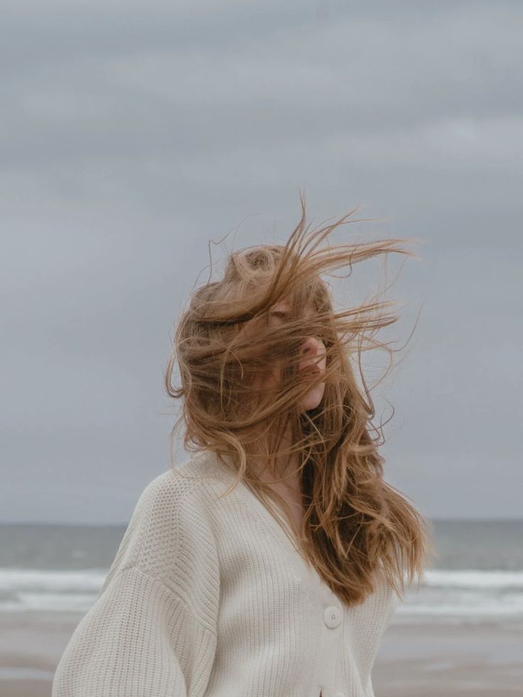 Creative Photography Poses, The Artist's Way, Cream Cardigan, Trik Fotografi, Roots Hair, Photography Inspo, Face Care, Creative Photography, Her Hair