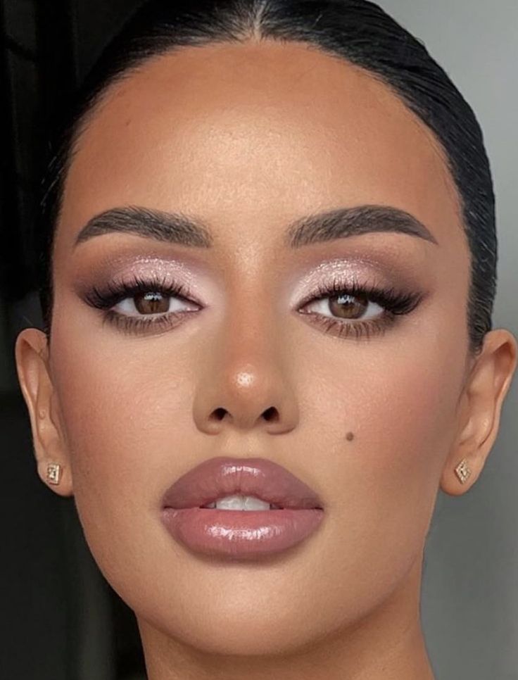 Make Up For Formal Event Night, Makeup To Wear With Green Dress, Makeup For Pink Dress Brown Eyes, Makeup On Asian Eyes, Natural Smokey Wing Makeup, Cat Eye Wedding Makeup, Trending Makeup Looks 2024, Soft Glam Makeup Winged Liner, Bold Glamour Makeup