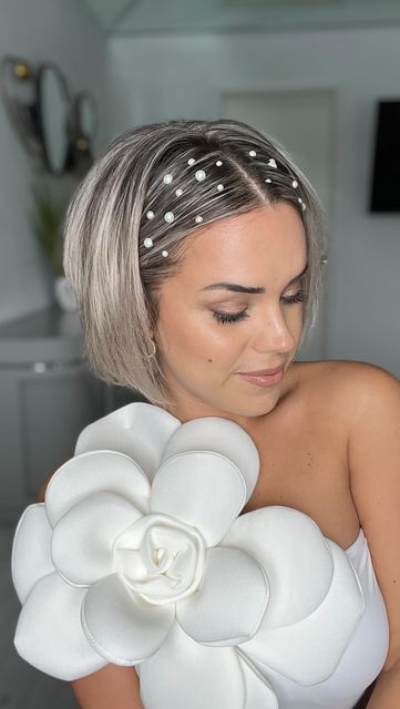 Quick Bun, Cornrows With Box Braids, Bob Wedding Hairstyles, Easy Short Haircuts, Unique Wedding Hairstyles, Kristin Ess, Quick Braided Hairstyles, Long Hair Color, Caption This