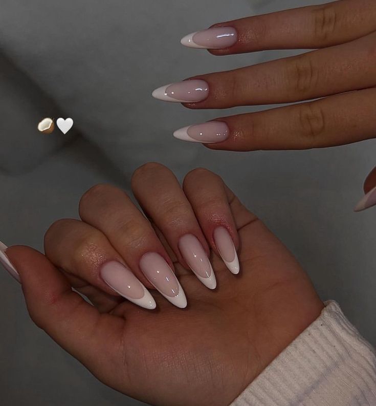 Vogue Nails, Gel Toe Nails, White Acrylic Nails, Acrylic Nails Coffin Pink, Aesthetic White, Oval Nails, Neutral Nails, Clean Nails, Fire Nails