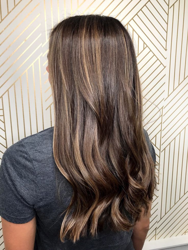 Subtle brunette partial foiliage / foilayage Partial Foils Brunette, Partial Foil Highlights Brunette, Partial Highlights For Brunettes, Subtle Brunette, Partial Foil, Partial Balayage, Hair Color Images, Dying Hair, Caramel Hair