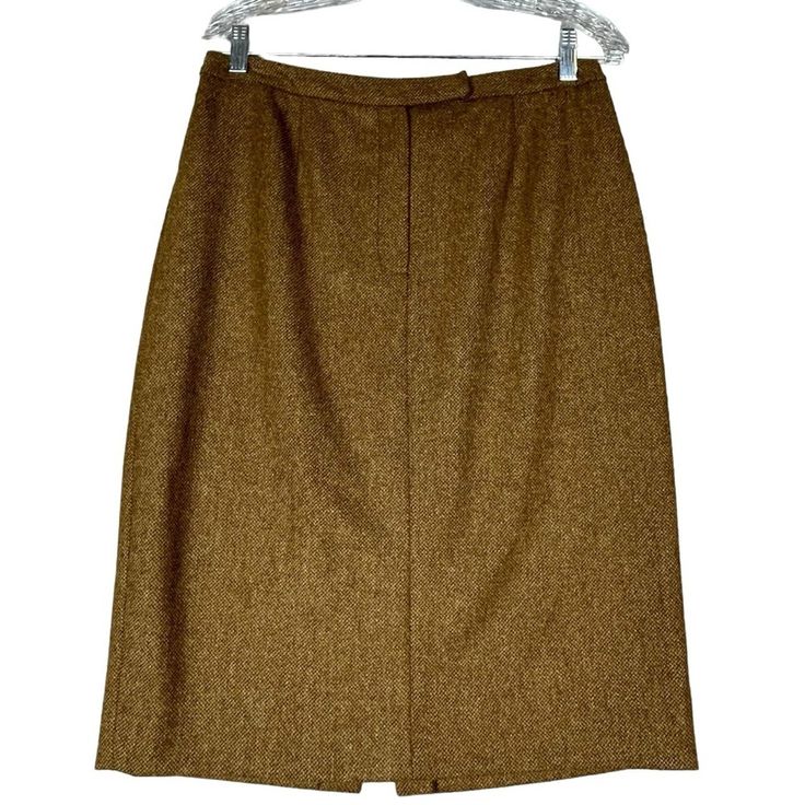 Lauren Ralph Lauren 100% Lambswool Skirt New W/Tags Vintage Lined Pencil Silhouette Button, Hook & Bar, Zipper Front Closure Slit Opening On Back 100% Lambswool Herringbone Tweed Color - Brown, Cream Size 12p Approximate Measurements (Laying Flat): Waist - 15" Hip - 19 1/2" Length - 25" New W/Tags Tags - Academia, Old Money, Preppy, Vintage, 60s, 90s, School Girl, Retro, Warm, Feminine, Tweed, Neutral, Career, Work, Modest, Professional, Sophisticated, Quality, Timeless, Classic See Photos For S 90s School, Old Money Preppy, Ralph Lauren Skirts, Preppy Vintage, Brown Tweed, Herringbone Tweed, Lauren Brown, Old Money, Vintage Tags