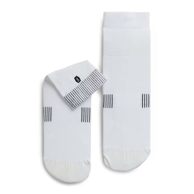 Women's Ultralight Mid Sock | White | On United States Sporty Stretch Lightweight Socks, Lightweight Micro-elastic Sports Socks, Breathable Stretch Running Socks, Breathable Compression Sports Socks, Lightweight White Sporty Socks, Lightweight Anti-odor Socks For Running, White Stretch Socks For Sports, Breathable Lightweight Training Socks, White Stretch Breathable Socks