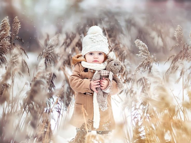 Winter Baby Pictures, Winter Family Photography, Baby Photo Shoot, Snow Photoshoot, Winter Family Photos, Winter Portraits, Snow Pictures, Winter Photoshoot, Winter Family