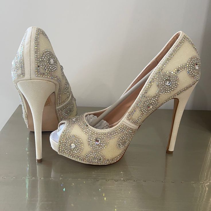 Size 6.5! Brand New But Is Missing A Few Rhinestones (See Pictures - Not Noticeable Bc They’re So Small!) Diamond Heels, Soul Contract, Sparkling Diamond, Shoes Brand, Sparkle Diamonds, Lorraine, White Cream, Cream White, Shoe Brands