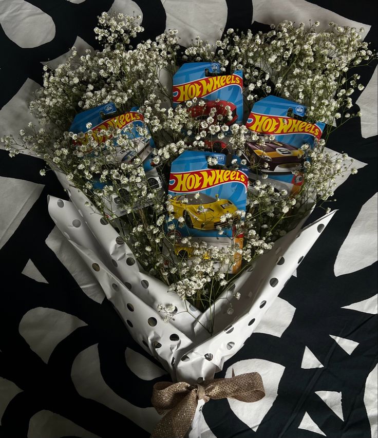 4 Hot wheels and baby’s breath bouquet Dating Anniversary Gifts For Him, Anniversary Presents For Him, One Month Anniversary Gifts, 21st Birthday Gifts For Boyfriend, Gifts Ideas For Boyfriend, Anniversary Gifts Ideas, One Month Anniversary, Batman Gifts, Anniversary Gift Ideas