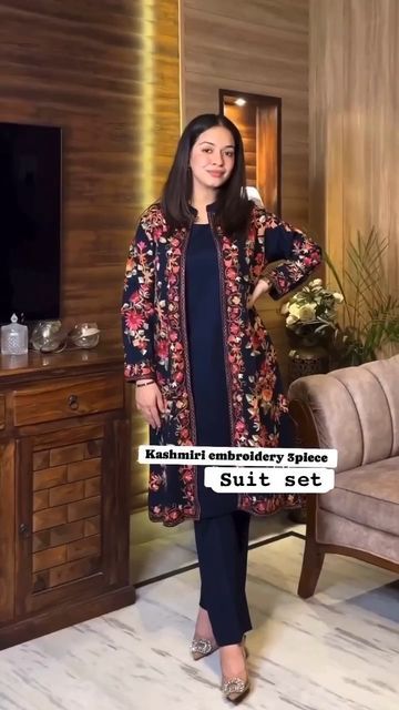 Women Koti Design, Koti For Woman, Indian Wear With Jacket, Indian Shrug Outfits, Koti Dress Design, Coat Model Kurtis, Koti Style Kurti, Trending Kurti Designs, Long Koti