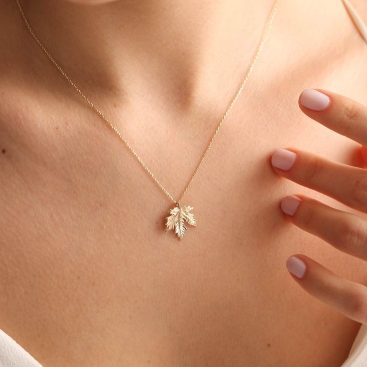 Canadian Leaf, Maple Leaf Necklace, Jewelry Necklace Simple, Real Gold Necklace, Gold Pendent, Gold Initial Pendant, Canadian Maple Leaf, Gold Leaf Necklace, Fancy Jewelry Necklace