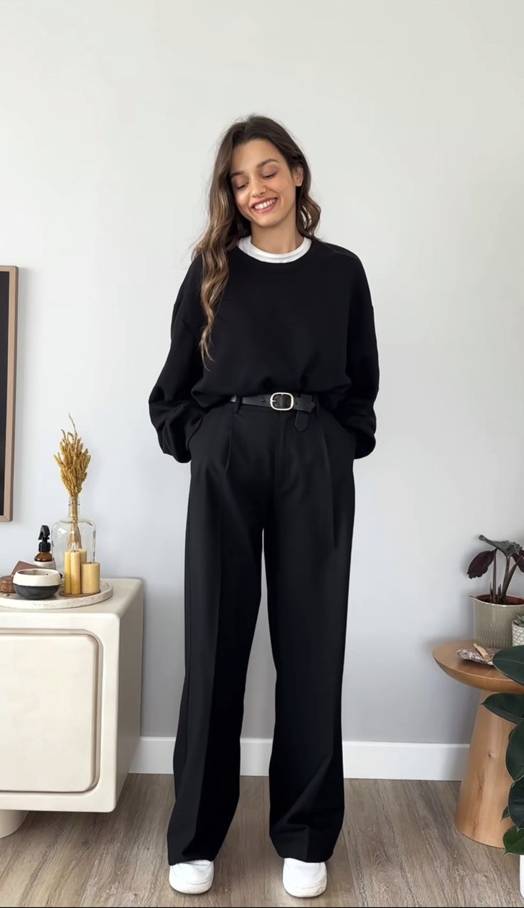 Comfy Outfits For Work Office Style, Business Casual Modest Outfits, City Work Outfits, Winter Work Casual Outfits For Women, Workplace Outfits For Women, Wide Pants Outfit Casual, Casual Winter Office Outfits, Comfy Elegant Outfit, Fall Curvy Outfits