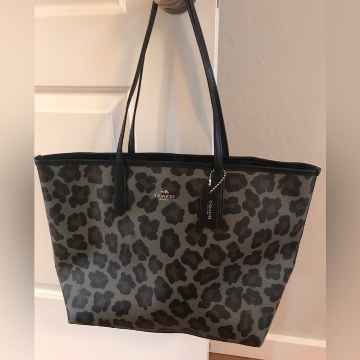 Coach Animal Print Large Tote Bag In Excellent Condition Colors: Grey & Black Great Bag Gray Top Handle Bag With Handle Drop, Gray Tote Bag For Shopping, Gray Bags With Leather Handles For Shopping, Black Coated Canvas Shoulder Bag For Errands, Gray Shopping Bag With Top Carry Handle, Gray Tote Bag For Errands, Gray Shoulder Bag With Leather Handles, Gray Tote Bag With Removable Pouch, Casual Coach Bags In Coated Canvas