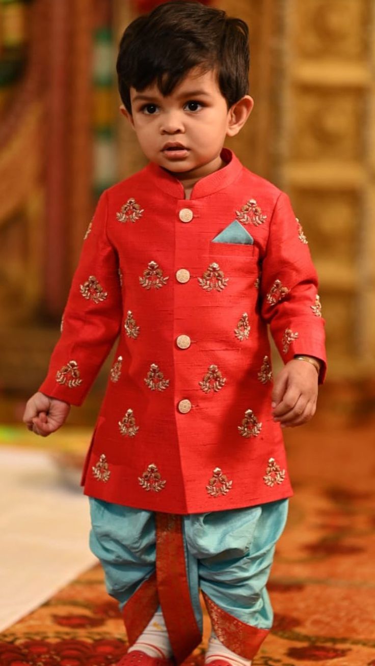 Kids Wedding Outfits Boys Indian, Kids Wedding Outfits Boys, Baby Boy Ethnic Wear, Traditional Dress For Boy, Traditional Baby Dresses, Baby Boy Fashion Clothes, Traditional Baby Clothes, Kids Wedding Outfits, Baby Dress Diy