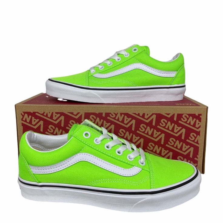 Vans Old Skool Neon Green Gecko Sneakers Women’s Size 7.5 Men’s Size 6 Gecko & True White. Lace Up, Canvas, Metal Eyelet Vans Original Waffle Soles Color: Green & White Color Might Vary Due To Lighting. Please See Sizing Chart Before Making Your Purchase. Box Not Included. New With Tags. #Vansauthentic #Vansoffthewall #Vansoldskool #Vansslipon #Skater #Surfer #Skate Green Casual Skate Shoes For Streetwear, Casual Green Skate Shoes For Streetwear, Green Round Toe Skate Shoes For Spring, Casual Green Skate Shoes For Spring, Trendy Green Skate Shoes With Vulcanized Sole, Green Vans Sneakers With Rubber Sole, Trendy Green Low-top Skate Shoes, Vans Green Round Toe Sneakers, Green Vans Sneakers With Round Toe