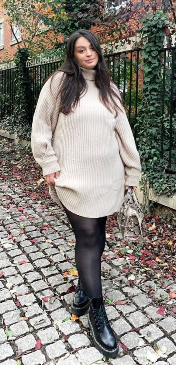 Plus Sized Autumn Fashion, Midsize Cold Outfits, Winter Dresses Curvy, London Outfit Winter Plus Size, Jumper Under Dress, Autumn Dress Outfit Plus Size, Fall Ootd Plus Size, Fall Fashion 2023 Curvy, Winter Outfits Xl Size