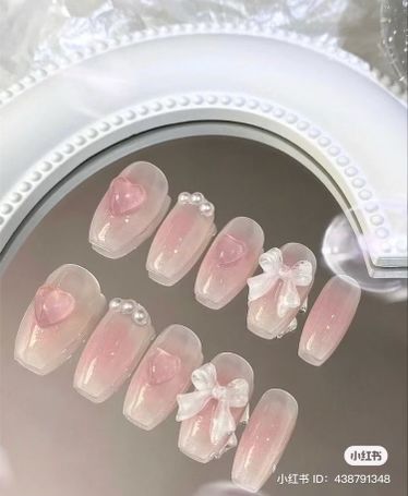 Nails Preppy, Preppy Girl Style, College Couples, Short Fake Nails, Asian Nails, Short Coffin, Blush Nails, Pretty Gel Nails, Really Cute Nails