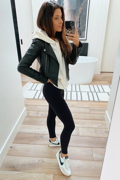 Outfit Leggins, Leggins Outfit, Outfits Leggins, Jogger Outfit, Leggings Outfit Casual, Look Legging, Black Leggings Outfit, Black Sportswear, Leather Jacket Outfits