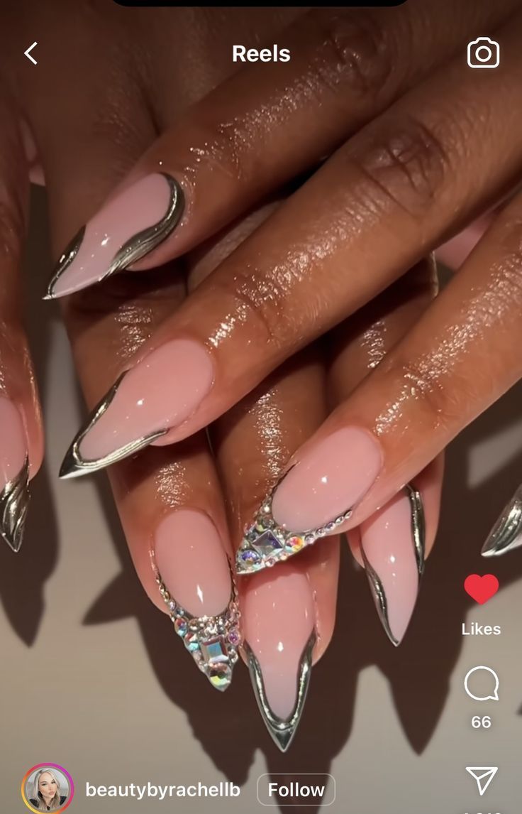 Coffin Nails French Tip Design, Nail Inspo Stilleto, Nail Ideas Stiletto Short, Almond Junk Nails, Drip Nails Design, Mixed Nail Designs, Stiletto Nails Simple, Fancy French Tip Nails, Birthday Nails Almond Shape