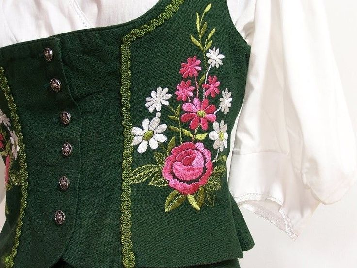 Octoberfest Outfits, German Dress Dirndl, Folklore Fashion, German Dress, 1910s Fashion, Mighty Nein, German Fashion, Dirndl Dress, History Fashion