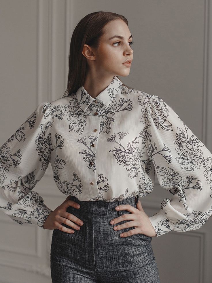 Formal Shirts Women Fashion, Shomiz Blouses Fashion 2022, Cute White Tops Blouses, Blouse Formal Outfit, Vintage Tops Blouse, White Shomiz, Shomiz Blouses Fashion, Elegant Tops Classy, Fashion Tops Blouse Style