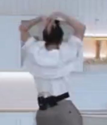 Literally look up 3 dancing nymphs paintings and this is what they look like from behind Old Fashioned Bread Pudding, Straykids Hyunjin Photoshoot, Drama Queens, Cute Celebrity Guys, Slim Pants, Cute Celebrities, Anime Naruto, Kpop Memes, Looking Up