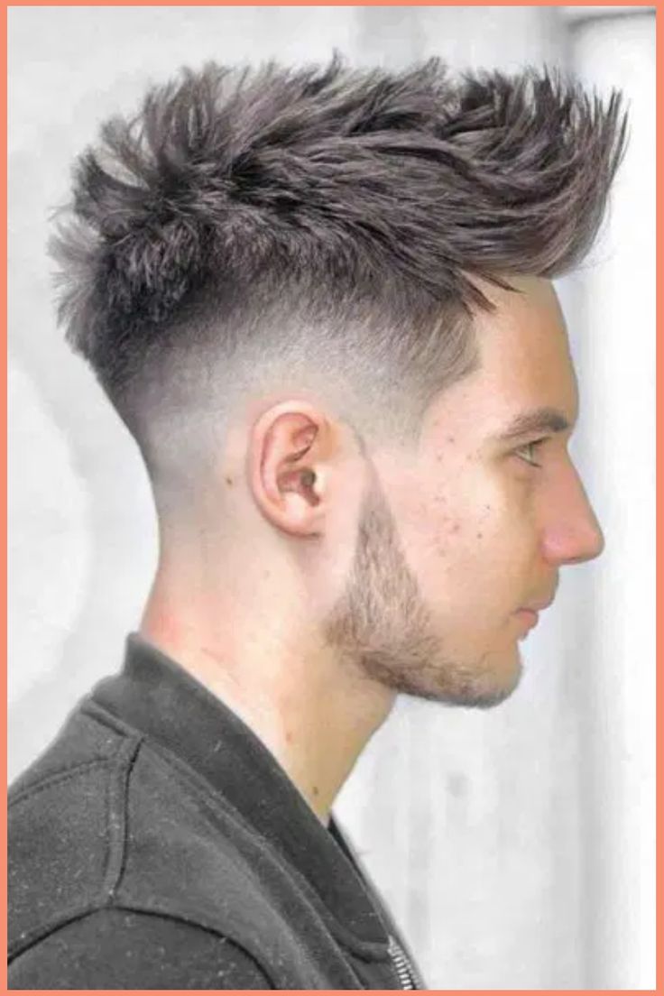 Discover all there is to know about the popular men's hairstyle, the undercut. From its intriguing history to step-by-step guidance on achieving and maintaining it flawlessly, our detailed manual has you covered. Explore this timeless hairstyle trend today! Felix Hair, Men's Undercut, Latest Haircut For Men, Hawk Haircut, Long Voluminous Hair, Modern Undercut, Hairstyle Simple, Quiff Haircut, Undercut Hairstyle