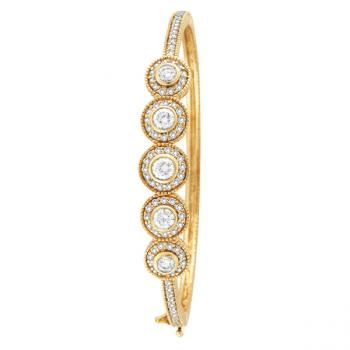 Vintage Style Diamond Bangle Bracelet 18K Yellow Gold (2.57ct) Diamond Bangle Bracelet, Diamond Necklace Designs, Antique Bracelets, Diamond Bangles Bracelet, Bracelets Gold Diamond, Bezel Set Diamond, Hinged Bracelet, Unique Diamonds, Fine Jewelry Bracelets