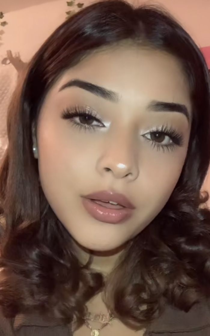 Cute And Natural Makeup Looks, Simple Makeup Looks With Lashes, Cute But Natural Makeup, Soft Makeup With Lashes, Cute Makeup No Lashes, Cute Makeup Look For School, Soft Makeup Look Latina, Natural Makeup Looks With Lashes, Soft Natural Y2k