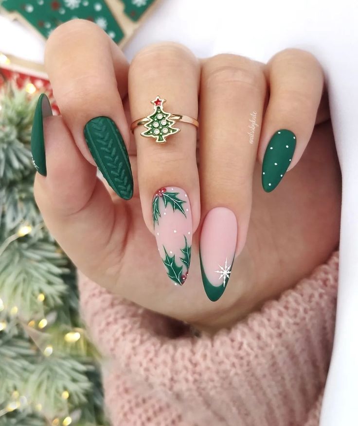 December Nails, La Nails, Christmas Gel Nails, Nails Christmas, Christmas Nails Acrylic, New Year's Nails, Xmas Nails, Green Nails, Photo Reference