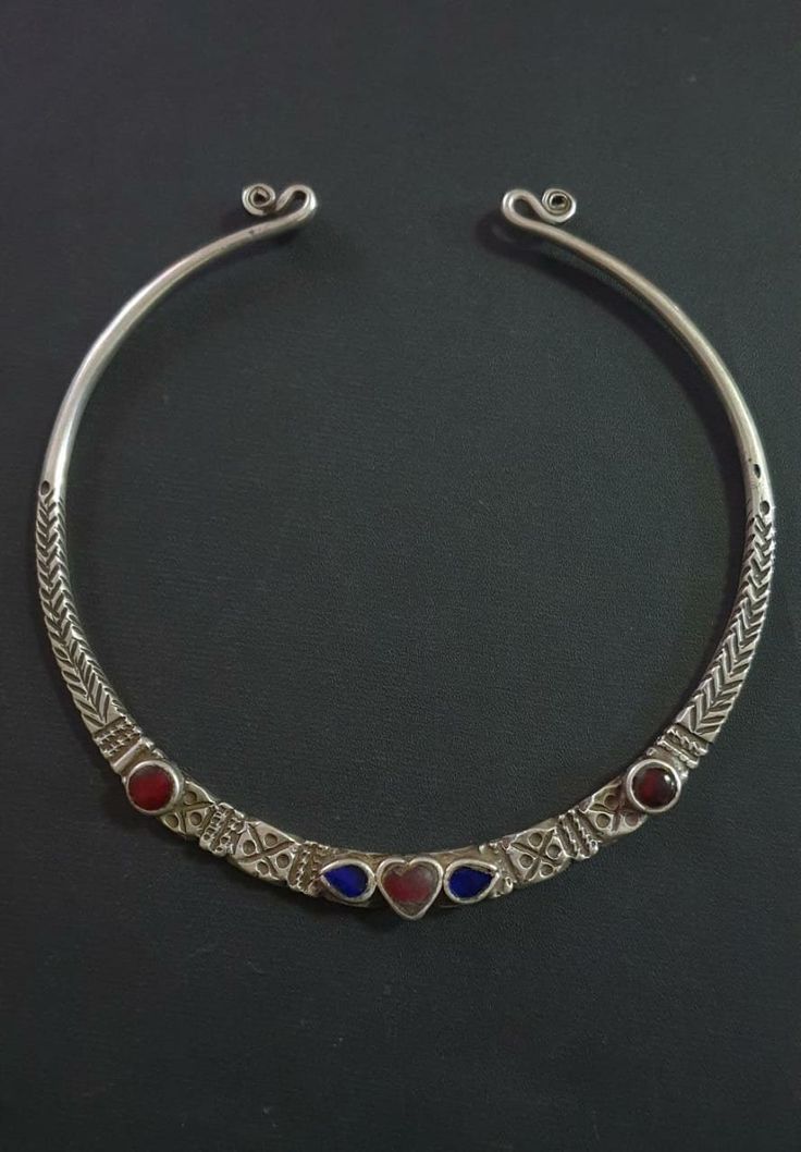 Metal: old 925 sterling silver Weight: 110 grams approx. Handmade Jewelry By Vidita Jewels Silver Jewellery Choker, Medieval Silver Jewelry, Silver Hasli Necklace, Torque Necklaces, Silver Jewelry Indian, Indian Silver Jewellery, Mexican Silver Jewelry, Silver Jewellery Online, Antique Silver Jewelry