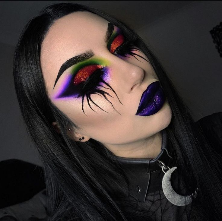 Colorful Goth Makeup, Gothic Eyeshadow, Purple Goth Makeup, Carnaval Makeup, Purple Makeup Looks, Silver Eyes, Dark Makeup Looks, Eye Makeup Images, Witch Makeup