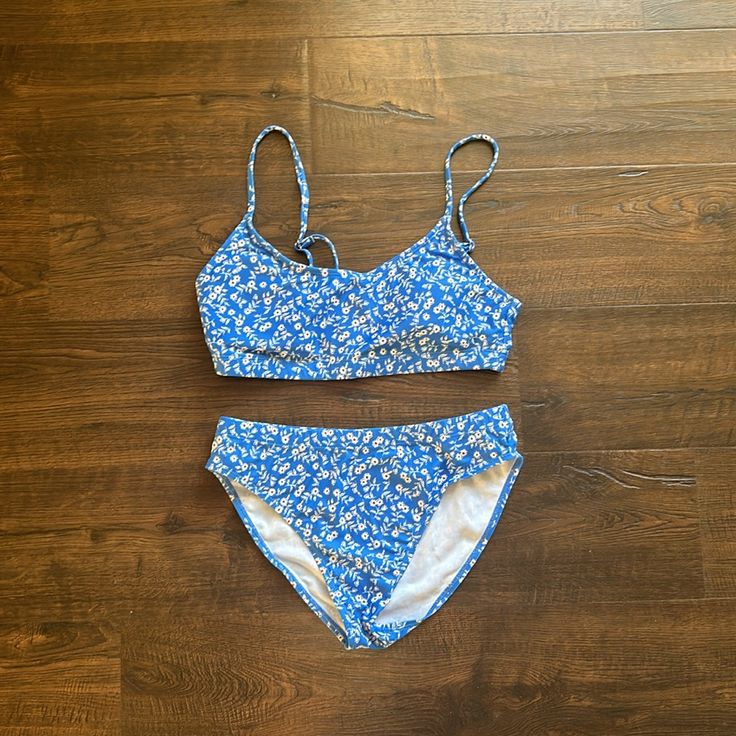 This Bathing Suit Is Brand New Blue Floral Print Summer Tankini, Blue Floral Print Tankini For Poolside, Blue Floral Print Tankini For Sunbathing, Blue Floral Print Tankini For Beach Season, Blue Floral Print Tankini For Pool, Blue Floral Print Tankini For Spring, Blue Printed Tankini For Spring, Blue Printed Spring Tankini, Spring Blue Printed Tankini