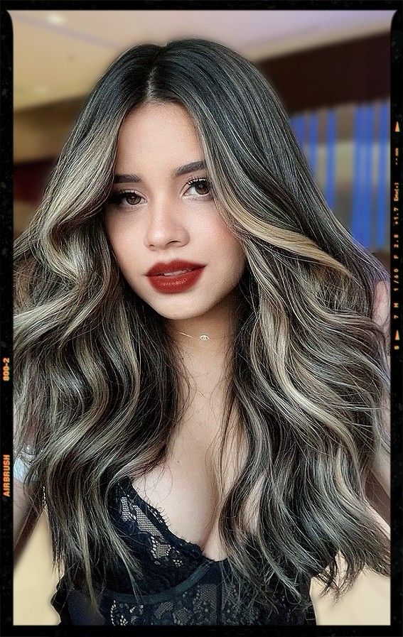 Honey Blonde Face Frame - Hair Color Idea Face Frame Hair, Blonde Face Frame, Copper Balayage Brunette, Blonde Highlights Ideas, App Filter, Highlights Ideas, Copper Balayage, Color Balayage, Face Frame