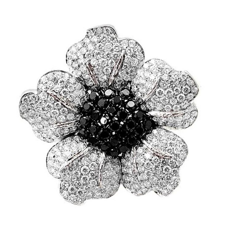 A beautiful floral design brooch set with round black diamonds surrounded by round, brilliant-cut white diamonds. A double clip pin back. Stamped 750 Moissanite Diamond Rings, Dream Gift, Black Diamond Ring, Diamond Brooch, Diamond Cocktail Rings, Silver Wedding Rings, 925 Silver Jewelry, Cz Diamond, Moissanite Diamonds