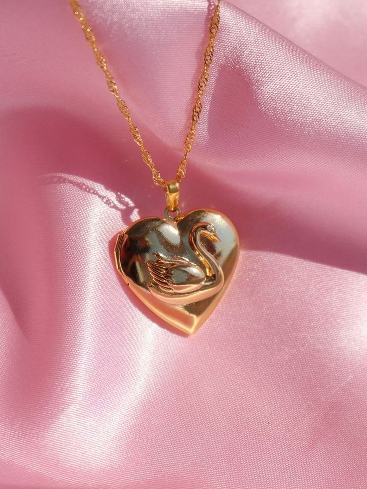 Swan Jewelry Necklace, Odette Swan Lake, Swan Lake Princess, Locket Heart Necklace, Heart Amulet, Princess Odette, Barbie Necklace, Medieval Things, Barbie Swan Lake