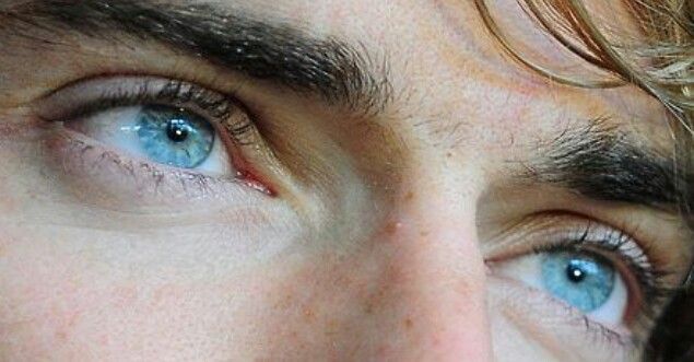 Blue Eyes Aesthetic, Dark Blue Eyes, Blue Eyed Men, Light Blue Eyes, Ocean Blue Eyes, Bright Blue Eyes, Stormy Sea, White Angel, Male Eyes