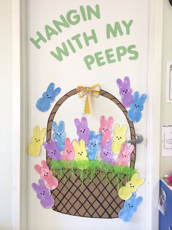 a door decorated with pees and the words hangin'with my pees