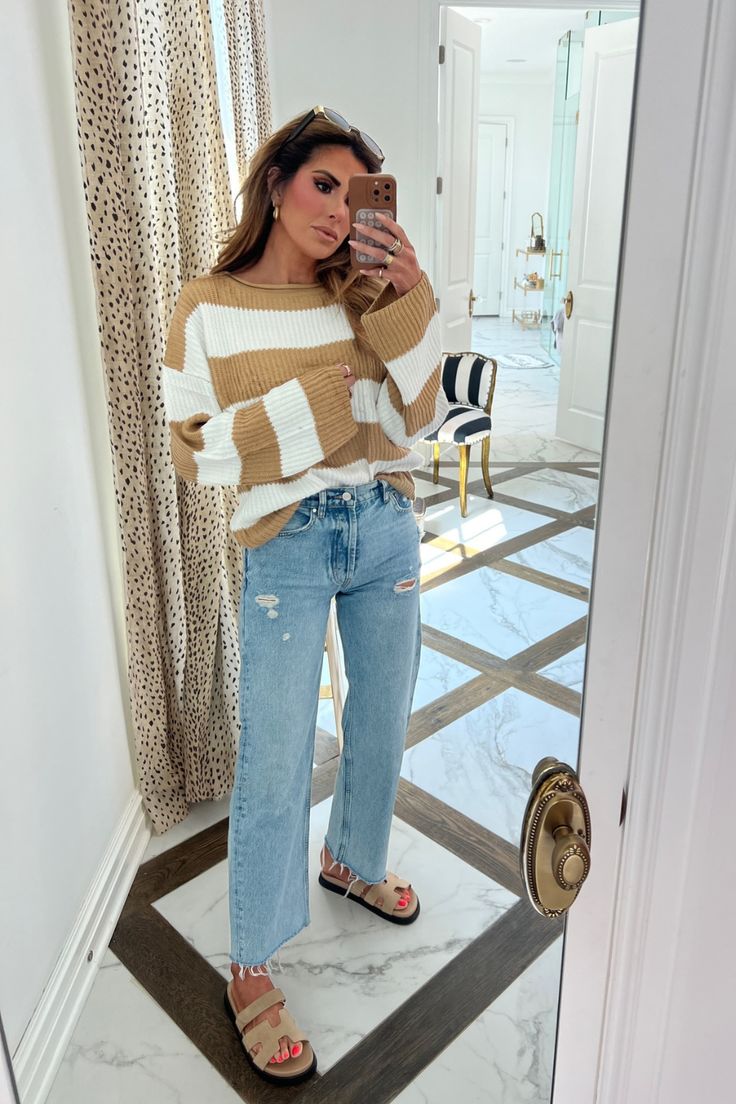 Jean Sandals Outfit, Sandals Outfit Casual, Emily Ann Gemma, Aesthetic Fall Outfits, Sweater Aesthetic, The Sweetest Thing, Stylish Fall Outfits, Sandals Outfit, Fall Jeans