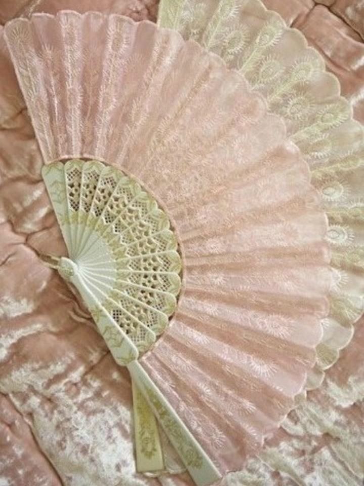 Vintage Fans, Princess Aesthetic, Hand Held Fan, Antique Pink, Chatelaine, Noragami, Everything Pink, Marie Antoinette, Rococo