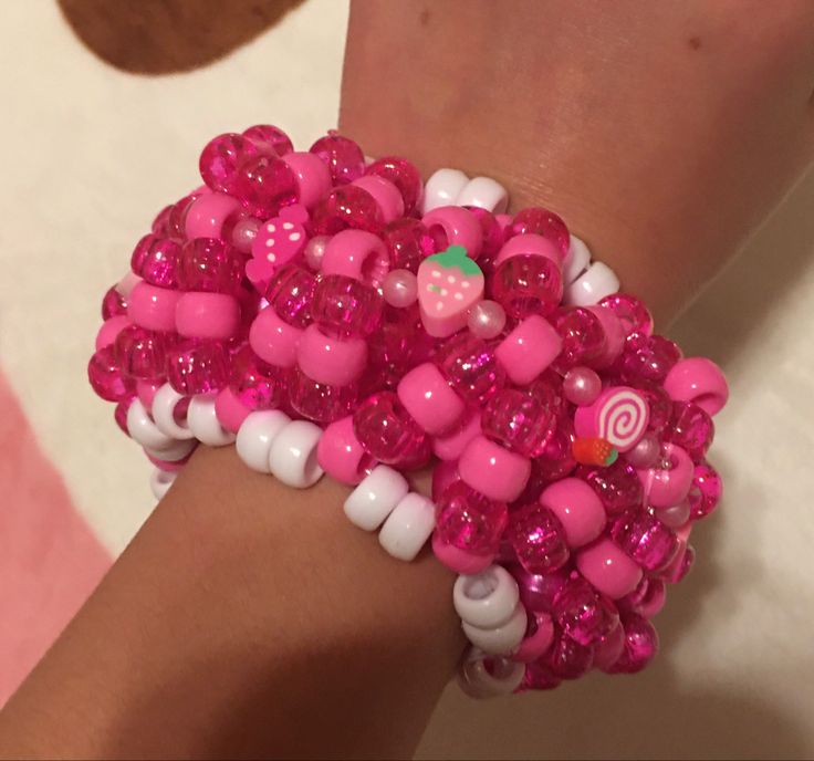 Sanrio Kandi Cuff, Kandi Bracelets With Perler, Big Kandi Projects, Kandi Cute, Candy Bead Bracelet Ideas, Kandi Inspo Cuff, Pink Kandi, Kandi Kids, Kandi Inspiration