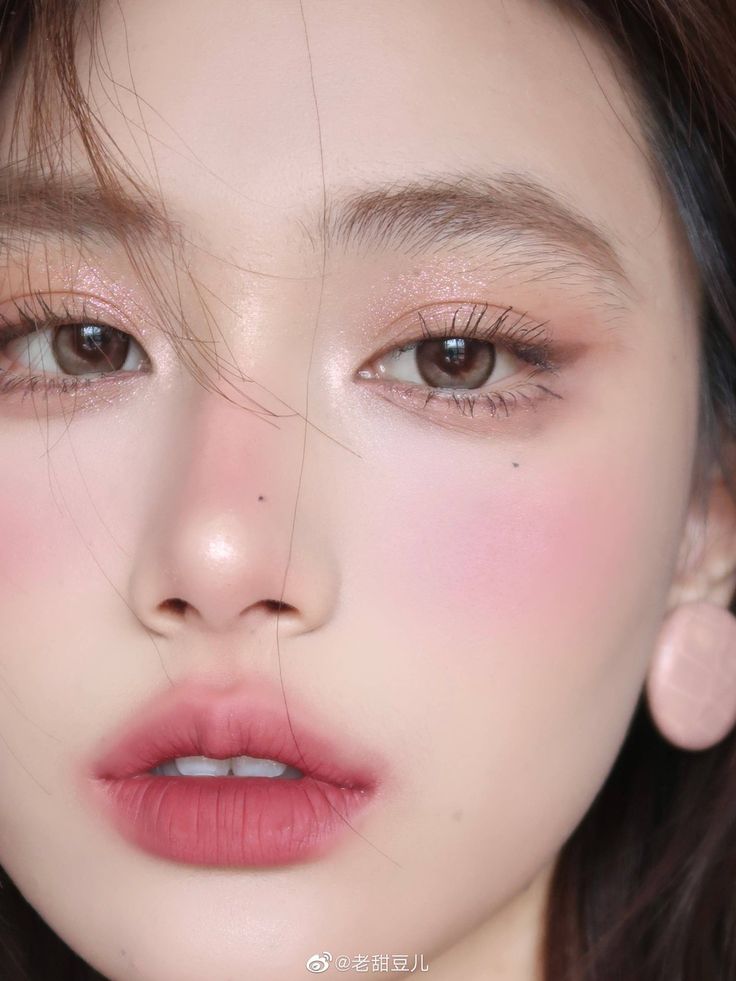 Natural Douyin Makeup, Korean Inspired Makeup, Natural Korean Makeup, Asian Makeup Natural, Douyin Makeup Look, Makeup Ala Korea, Makeup Asia, Makeup Ulzzang, Korean Natural Makeup