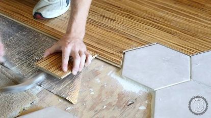 Hexagon Tile Floor Transition Entrance - The hottest new way to update your entryway floor is here! You won't believe how much he does in just 1 day! Tile Floor Transition, Tile Transition, Entryway Floor, Wood Look Tile Floor, Floor Transition, Cement Tile Floor, Transition Flooring, Hexagon Tile Floor, Entryway Flooring