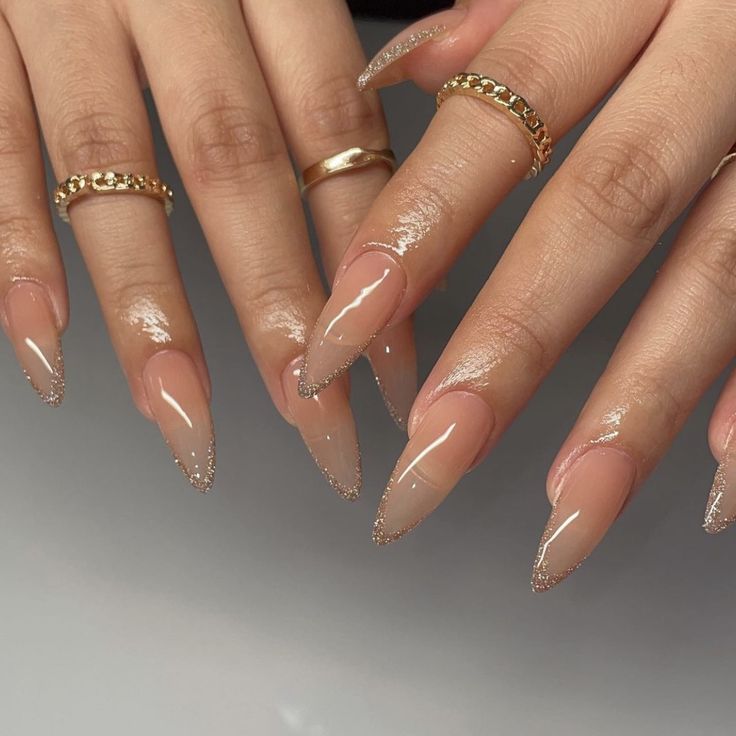 Reflective Almond Nails, Gel X Stiletto Nails, Coffin And Stiletto Nails Together, Medium Stiletto Acrylic Nails, Neutral Stiletto Nails, Simple Gel X Nails, Stiletto Nails Medium, Medium Stiletto Nails, Almond Stiletto Nails