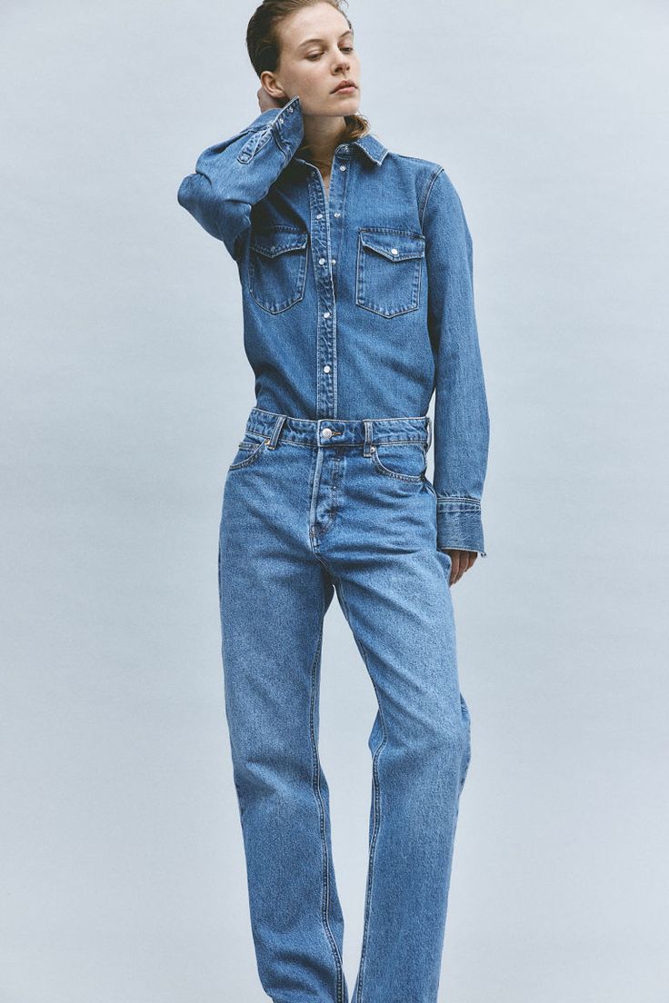 5-pocket jeans in cotton denim. High waist  button fly  and straight legs. Oversized Shirt Outfit, Effortless Outfit, Oversized Jeans, Blue Striped Dress, Flowy Pants, Twill Pants, Denim Midi Skirt, Tshirt Skirt, Outfit Combinations