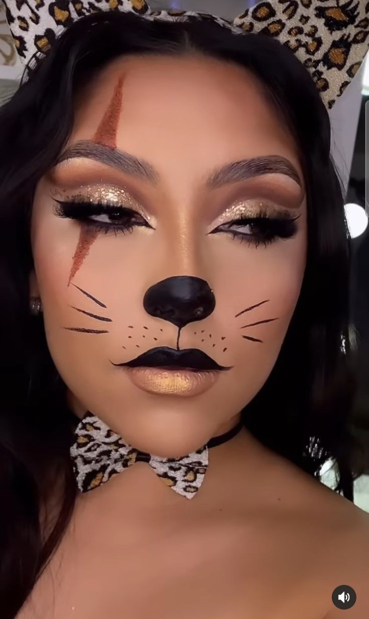 Holloween Makeup Glam, Fantasy Makeup Easy, Coelho Halloween, Make Coelho, Kitty Makeup Halloween, Cheetah Print Face Makeup, Halloween Makeup Cat, Cheetah Makeup Halloween, Cheetah Print Halloween