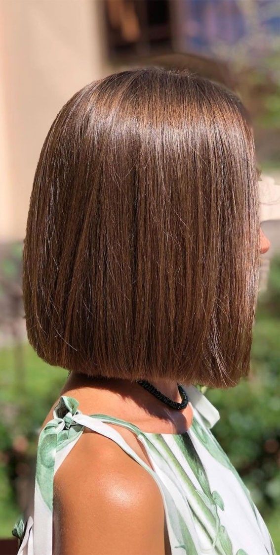 Short Straight Haircuts For Thick Hair, Medium Brown Bob Hairstyles, Lop Bob Haircuts, Dark Color Ideas Hair, Light Brown Hair Long Bob, Straight Lob Hair, One Length Bob Haircut, Bob Hairstyles Light Brown, Light Brown Bob Hair