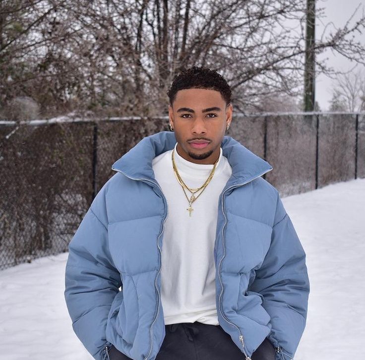 Streetwear Winter Outfits, Create A Wardrobe, Spiritual Fashion, Streetwear Winter, Blue Puffer Jacket, Trendy Boy Outfits, Mens Fashion Wear, Black Men Street Fashion, Stylish Hoodies