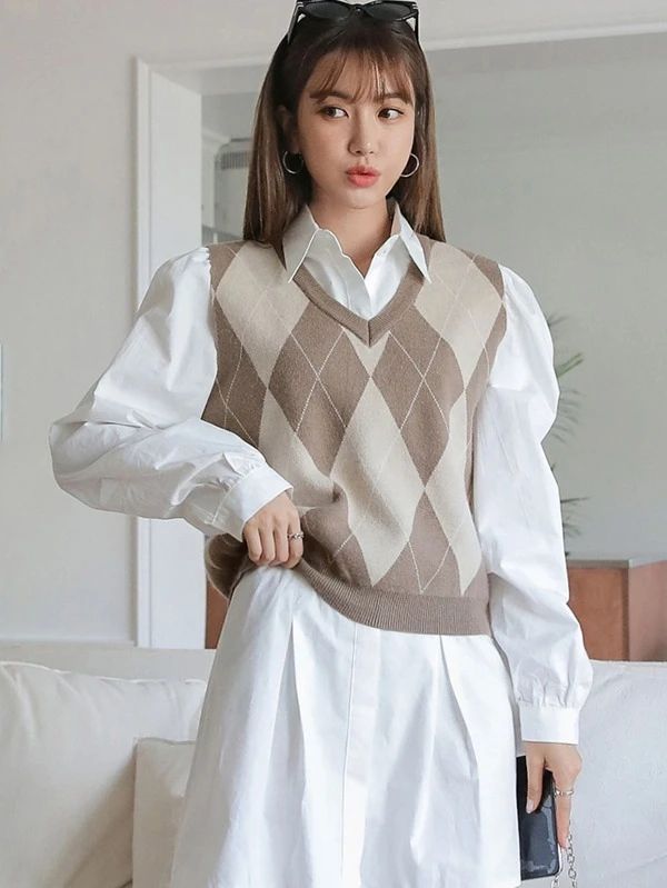 Pattern Sweater Vest, Argyle Vest, Clothing Finds, Argyle Sweater Vest, Teen Outfits, Sweater Vests, Korean Casual Outfits, Argyle Pattern, Shein Outfits