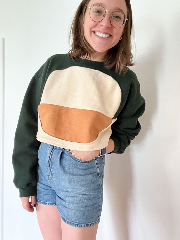 Cozy Block Sweatshirt - Cropped fit Cropped Sweatshirt, Crop Sweatshirt, The Year, Long Sleeves, Sweatshirts, Long Sleeve