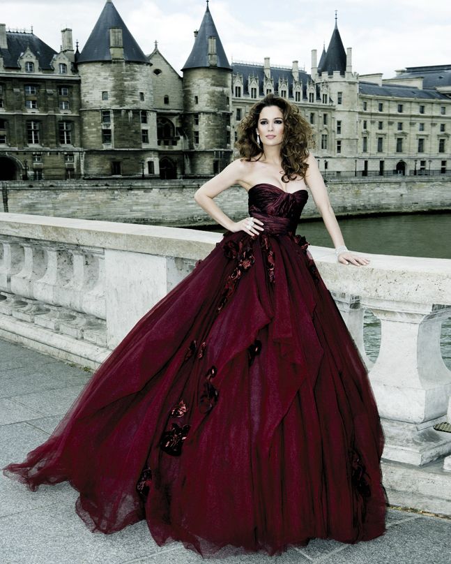 Ballroom gown Deep Red Wedding, Red Wedding Dresses, Fall Wedding Colors, Gorgeous Gowns, Red Wedding, Ball Gowns Wedding, Lovely Dresses, Gown Wedding Dress, Elie Saab